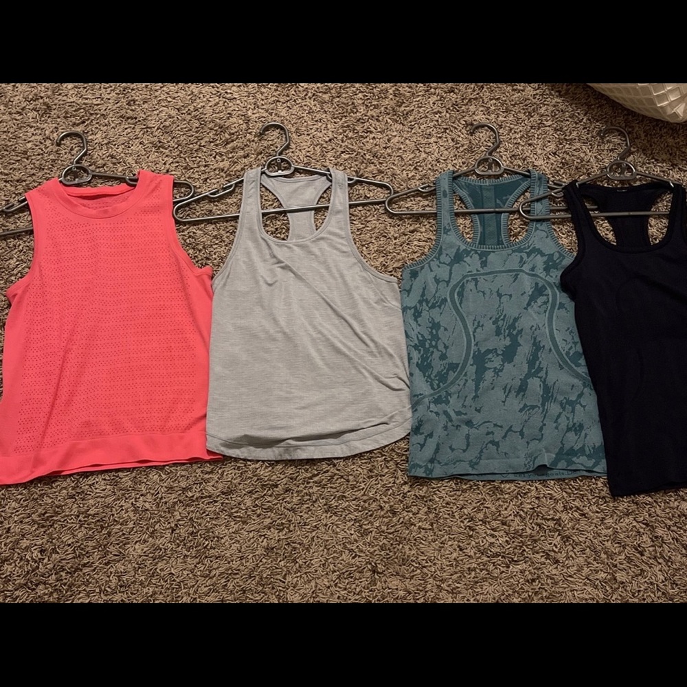 4 Lululemon Tanks: Size 4